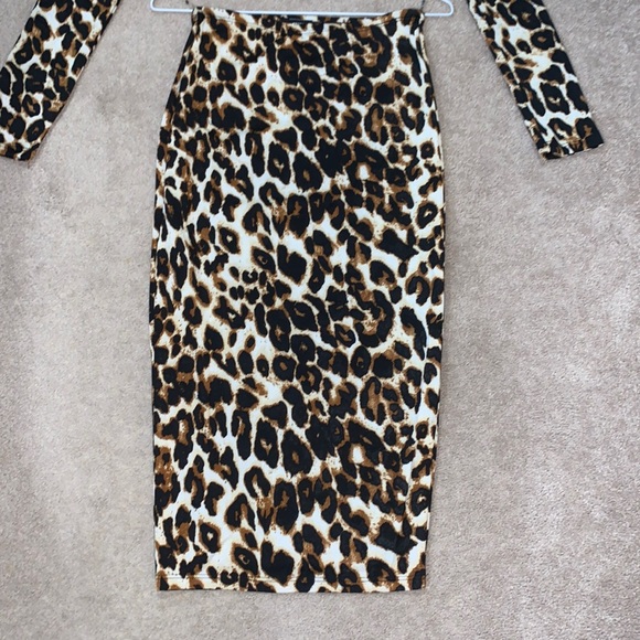 Leopard print 2 piece set - Picture 3 of 3
